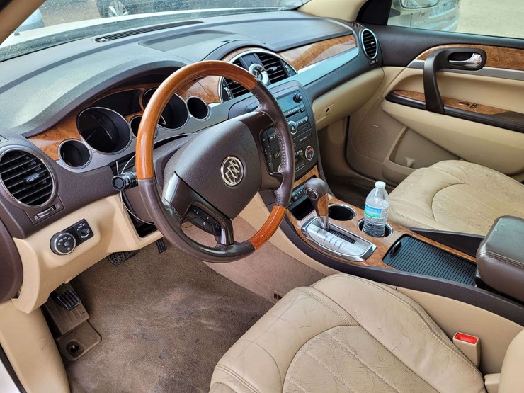 2011-buick-enclave-cxl-image-12