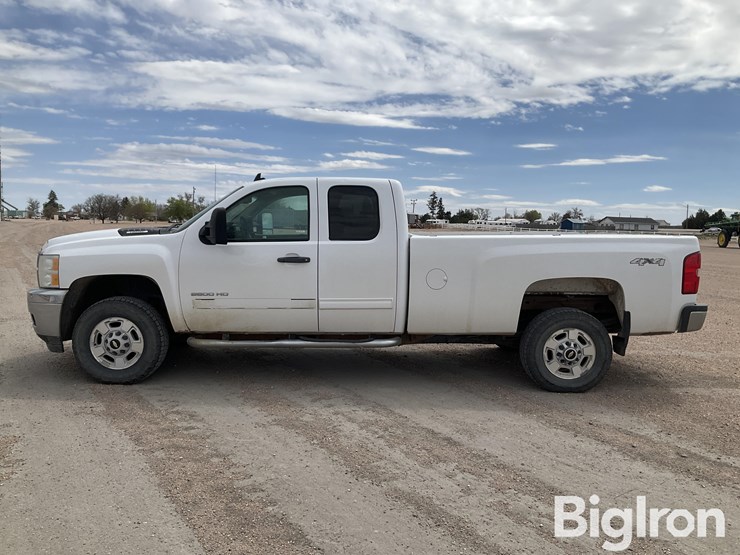 2012-chevrolet-silverado-2500-image-8