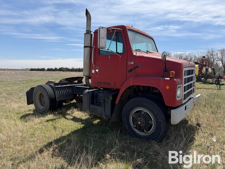 1989-international-s2300-image-3