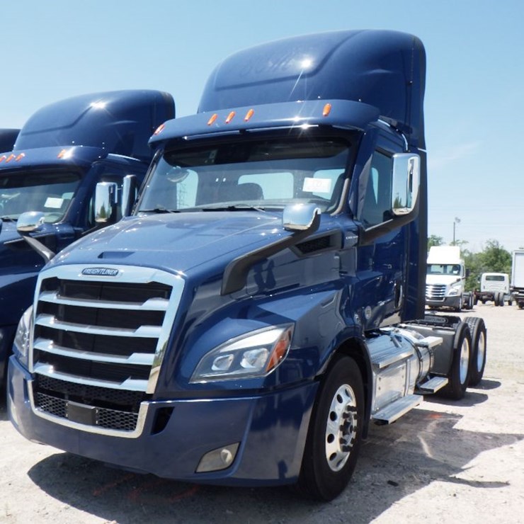 2022 FREIGHTLINER CASCADIA 116