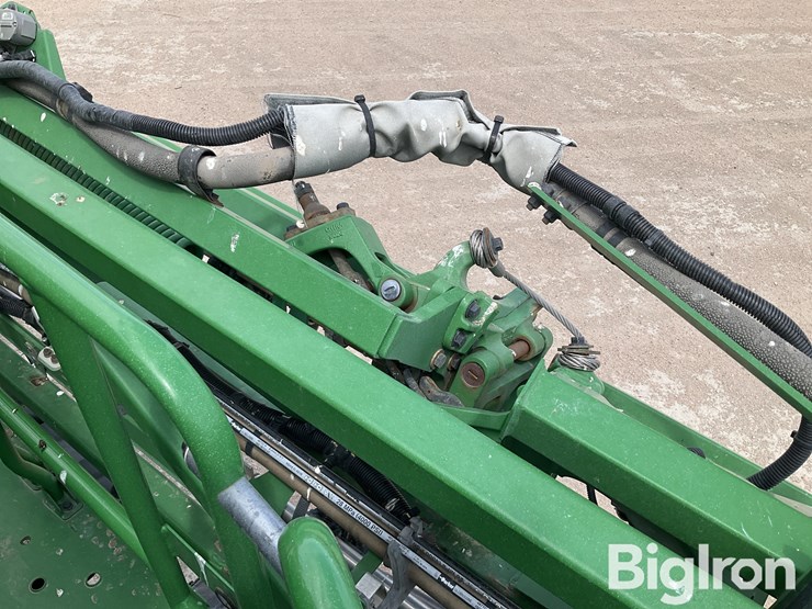 2020-john-deere-r4060-image-16