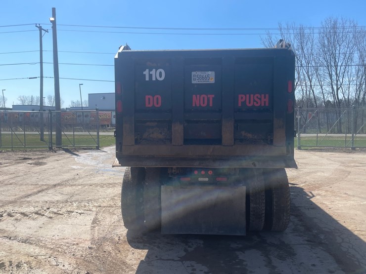 2013-mack-granite-104fr-image-6