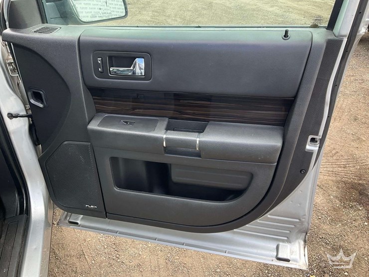 2013-ford-flex-image-18