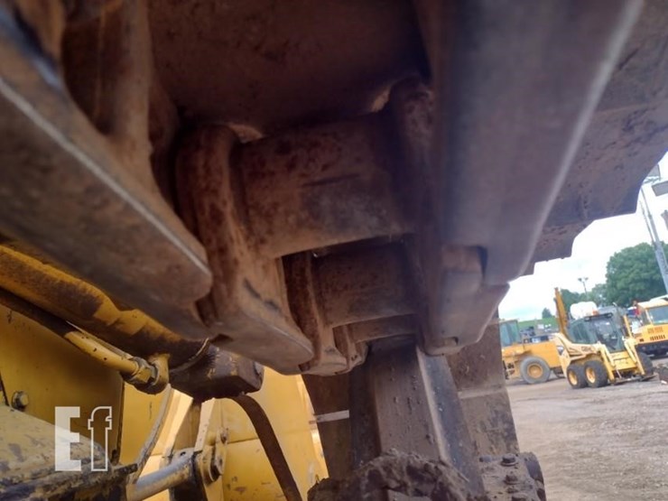 2005-caterpillar-953c-image-38