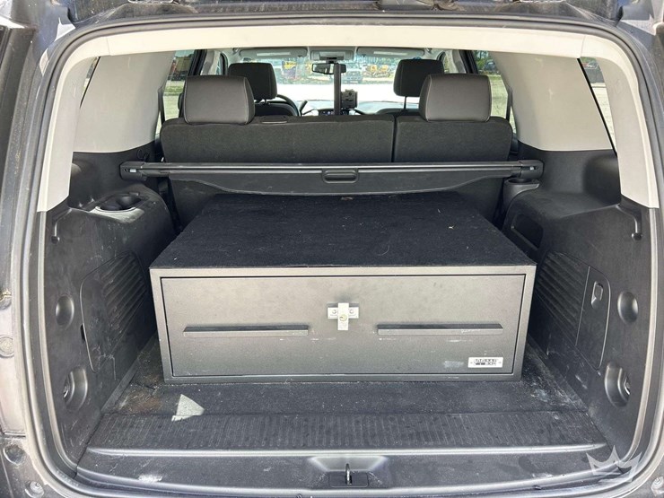 2018-chevrolet-tahoe-image-25