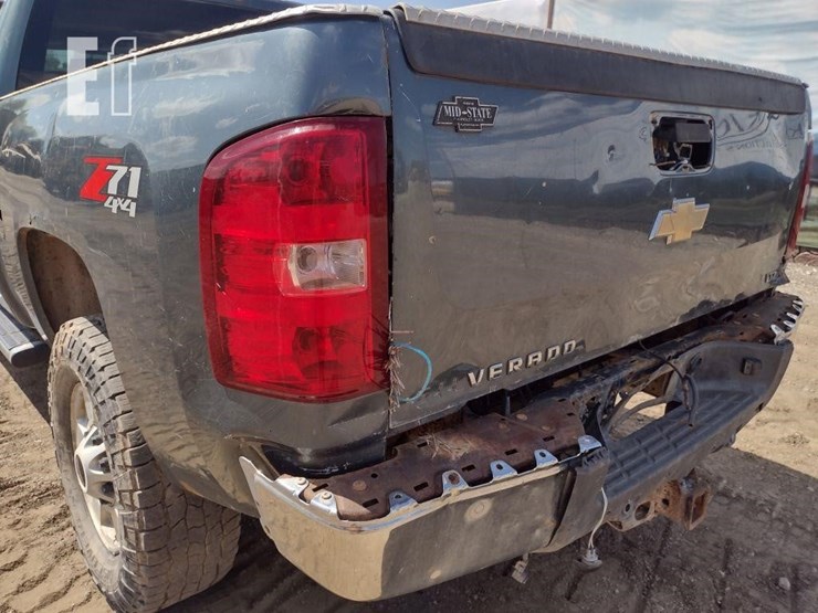 2011-chevrolet-silverado-2500hd-ltz-image-26