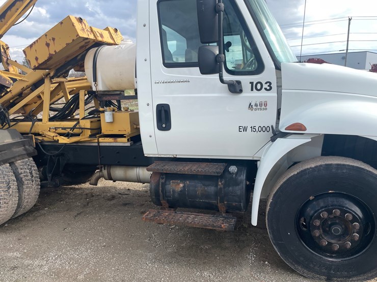 #4020-•-2004-international-truck-with-tree-spade-(has-wi-title)-image-19