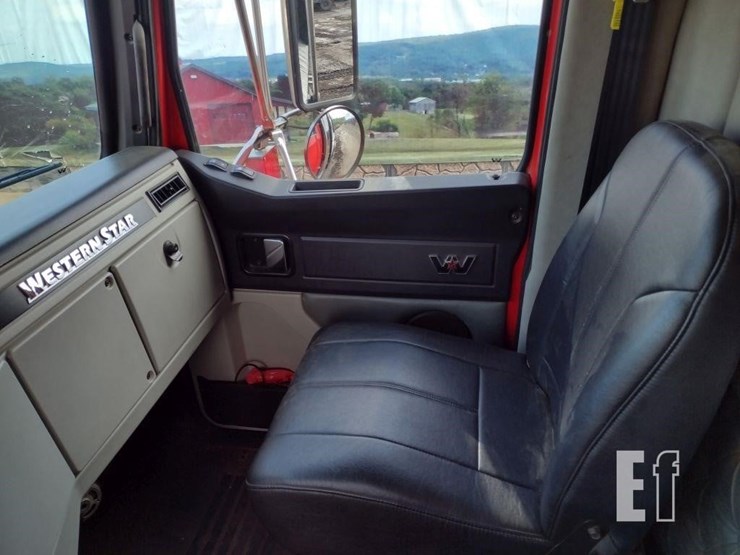2019-western-star-4700-image-14