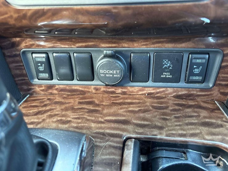 2017-nissan-armada-image-18