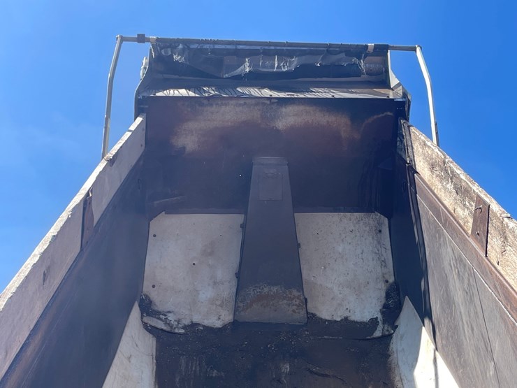 #4014-•-2013-quad-axle-mack-dump-truck-(has-wi-title)-image-148