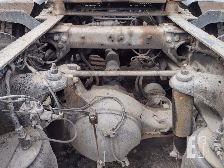 2005-peterbilt-379-image-33