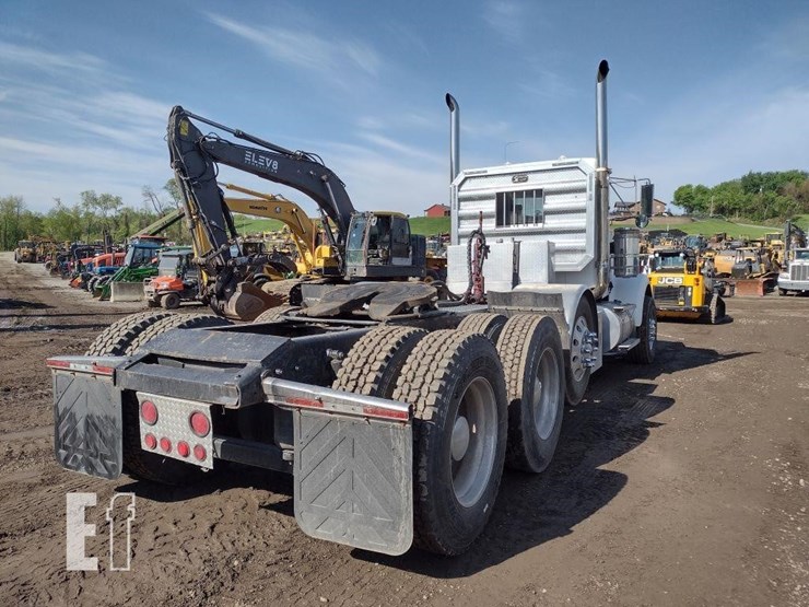 2007-kenworth-w900-image-48