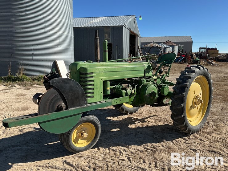 john-deere-b-image-1