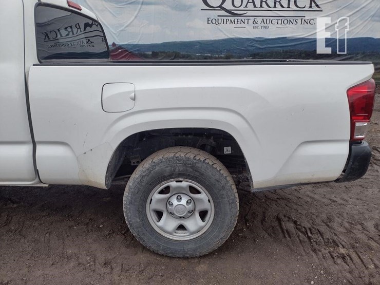2018-toyota-tacoma-image-16