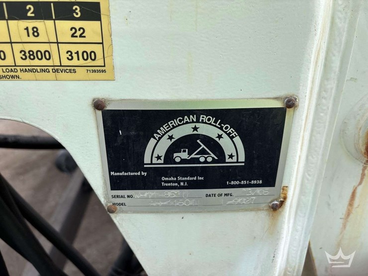 2015-freightliner-m2-106-image-23