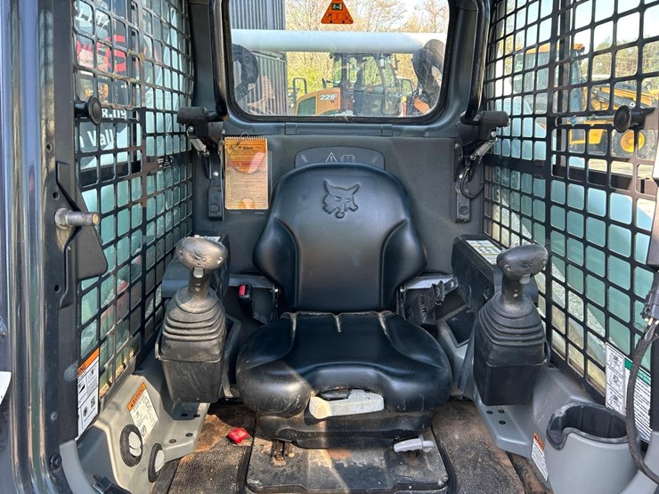 2017-bobcat-t590-image-19