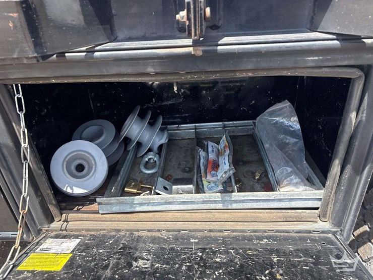 2016-ford-f550-image-14