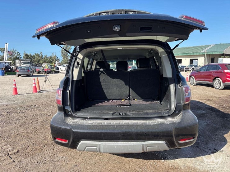 2017-nissan-armada-image-24