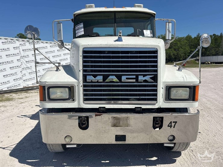 2007-mack-chn613-image-32