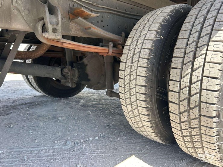2007-mitsubishi-fuso-fe84d-image-27