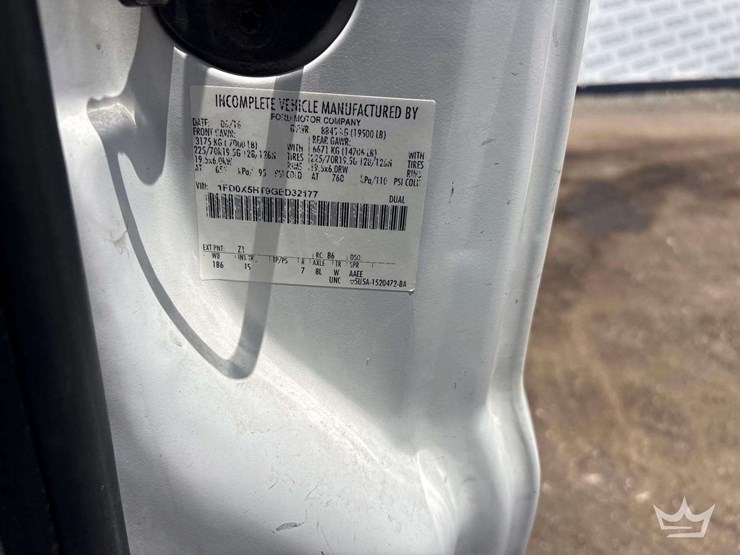 2016-ford-f550-image-5