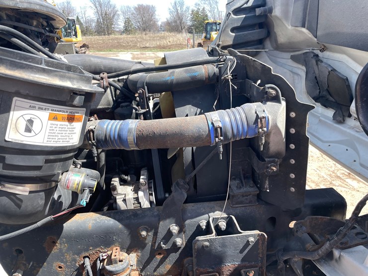 #4015-•-2004-freightliner-dump-truck-(has-wi-title)-image-63