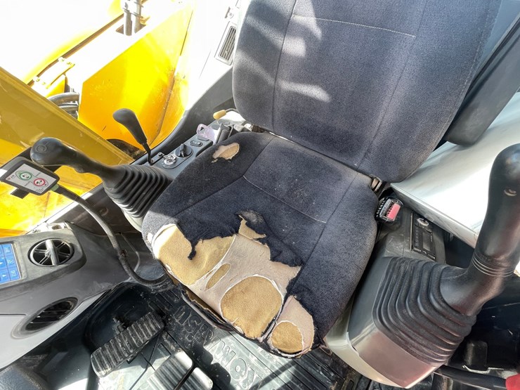 2014-komatsu-pc78-image-47
