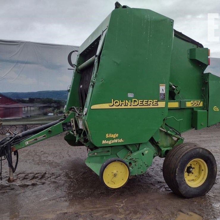 2004 JOHN DEERE 557
