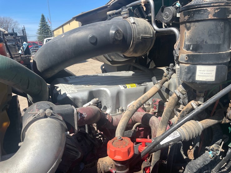 2013-mack-granite-104fr-image-129