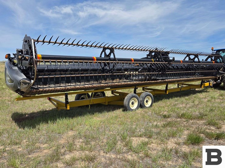 2013-macdon-35-ft-draper-header-and-stoess-header-cart-image-4