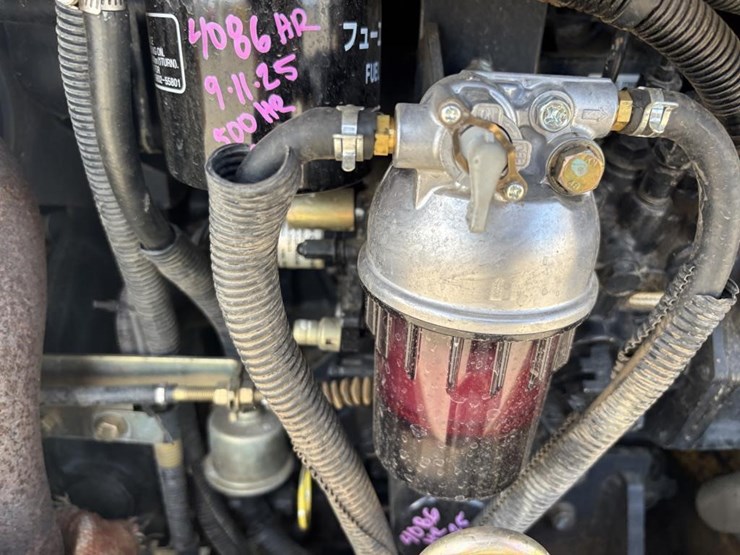 2006-deere-27d-image-45