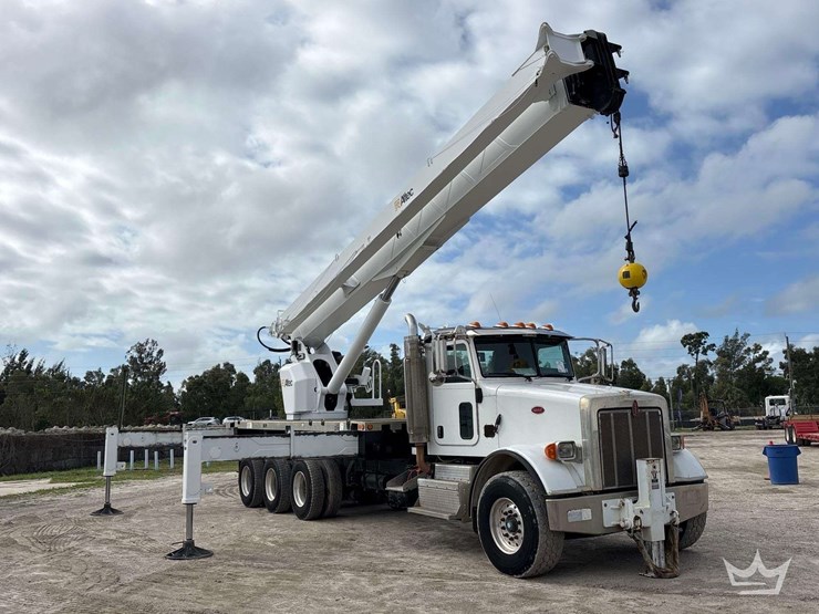 2011-peterbilt-365-image-2