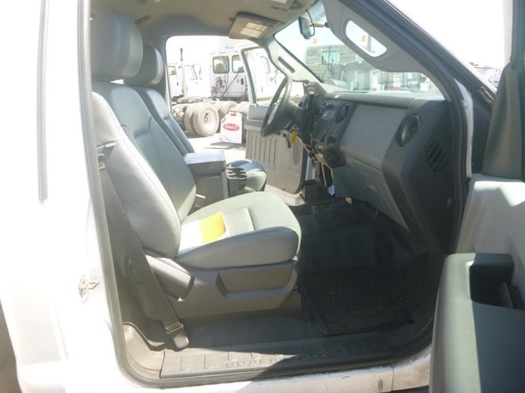 2012-ford-f450-image-24