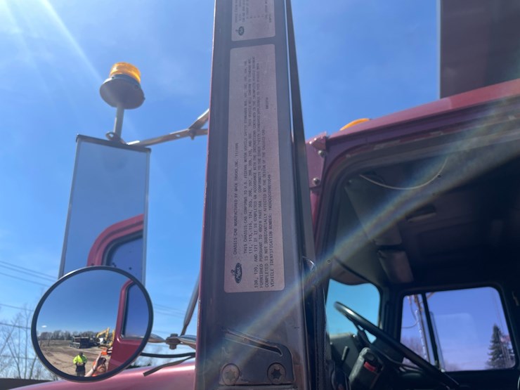 #4013-•-2000-quad-axle-mack-dump-truck-(has-wi-title)-image-92