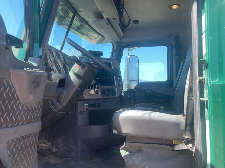 2013-mack-granite-104fr-image-85