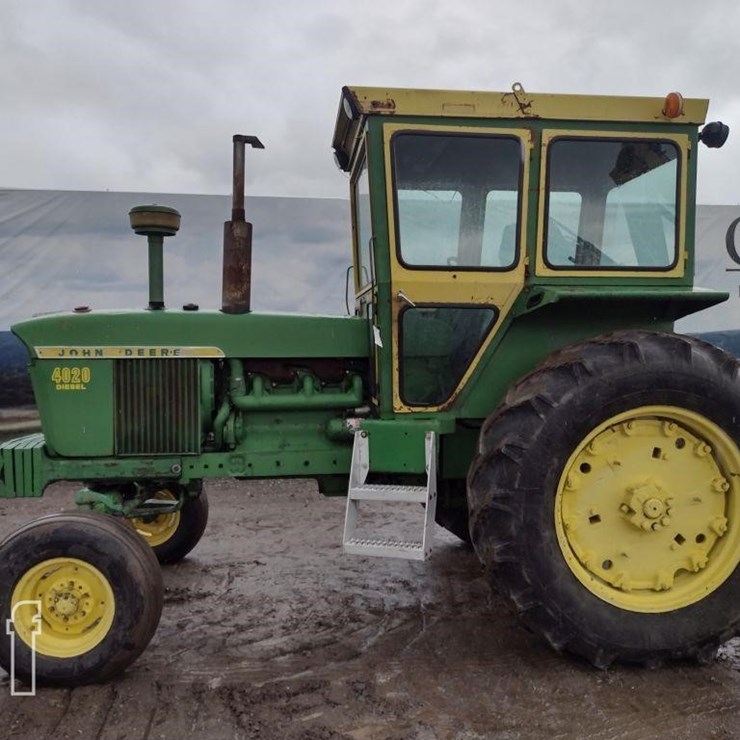 JOHN DEERE 4020