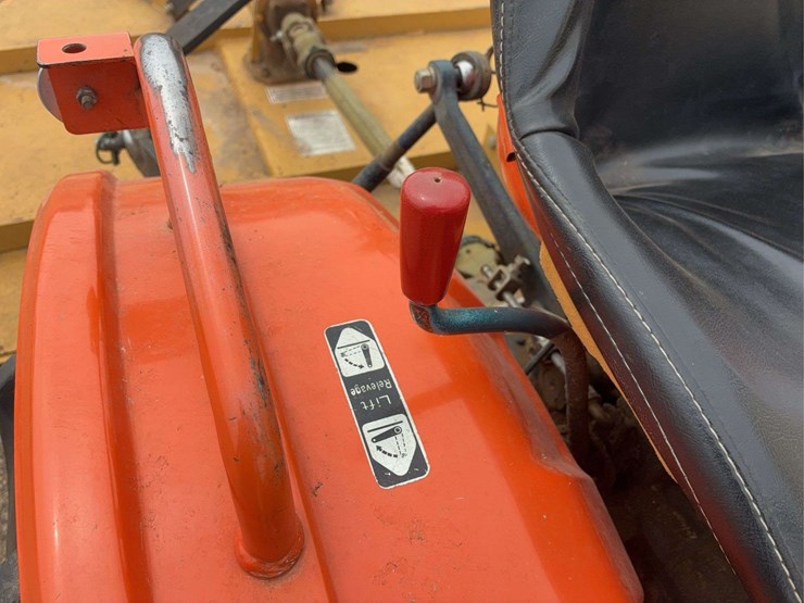 1991-kubota-b7100-image-14