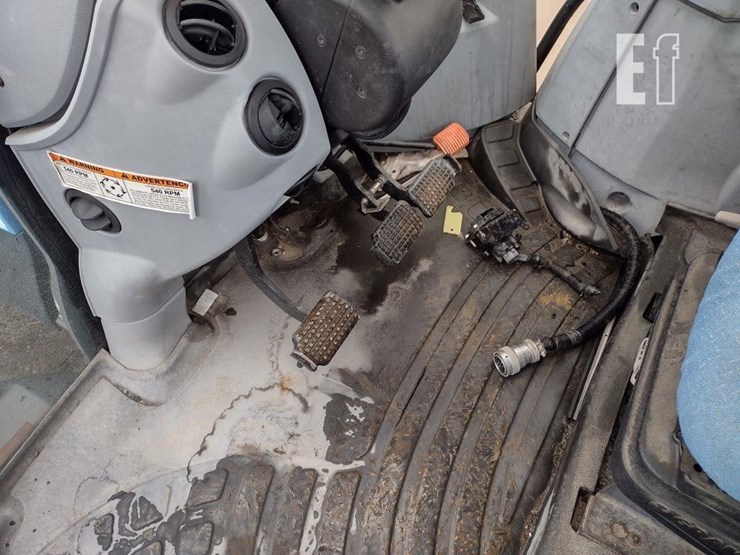 2011-new-holland-t6030-image-11