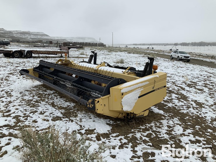 new-holland-2324-image-1