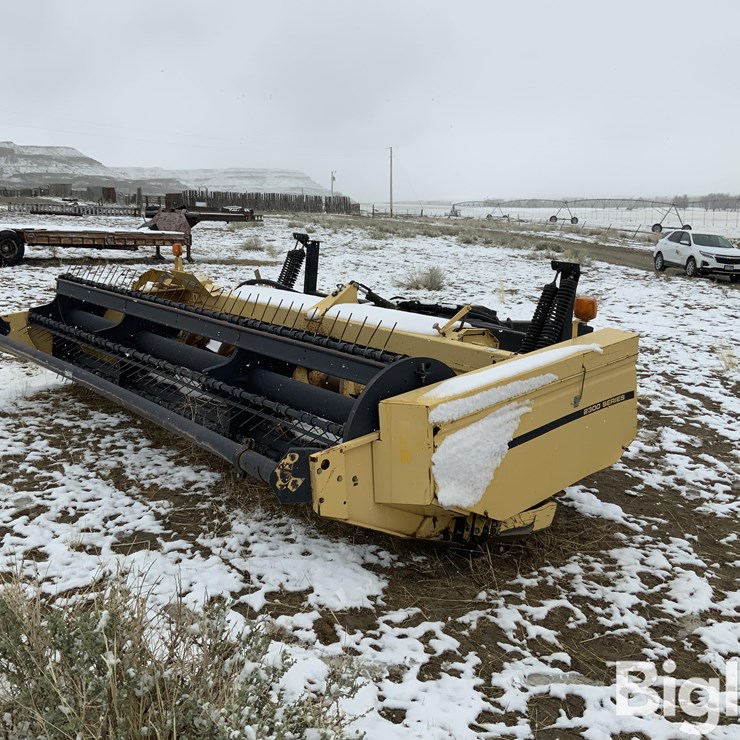 NEW HOLLAND 2324