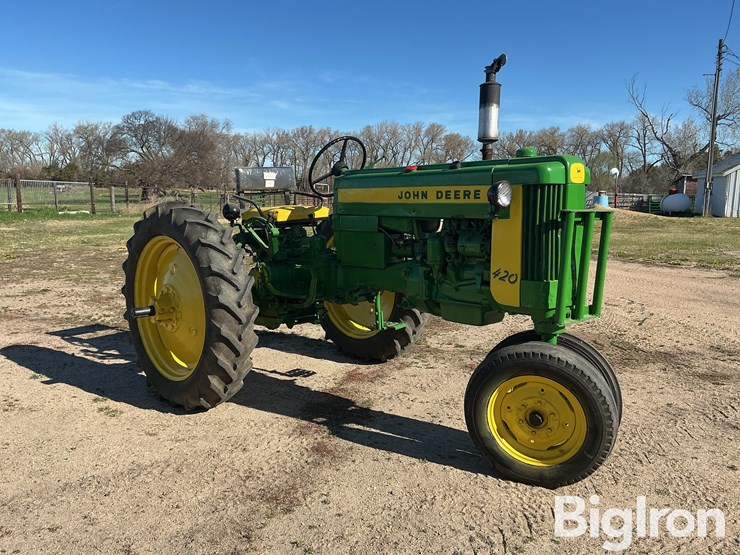 1958-john-deere-420-image-3
