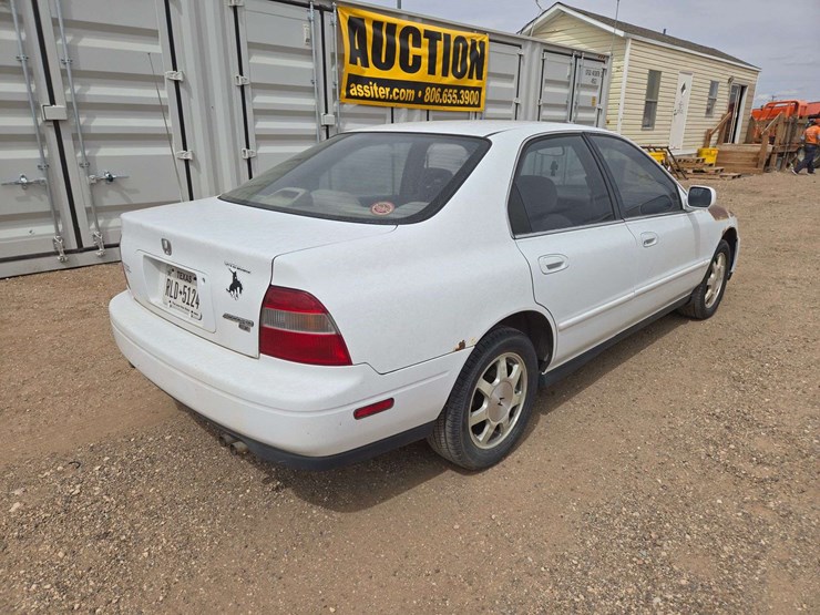 1994-honda-accord-ex-sedan-4d-image-3