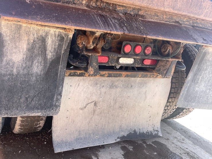 #4014-•-2013-quad-axle-mack-dump-truck-(has-wi-title)-image-29
