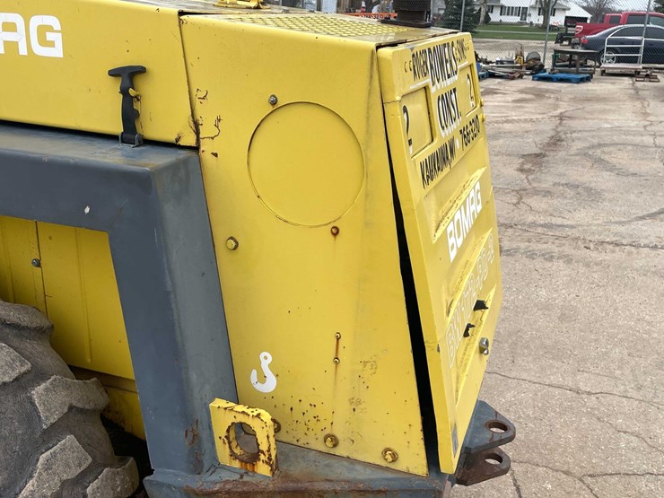 #4049-•-bomag-roller-image-33