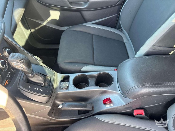 2016-ford-escape-image-16