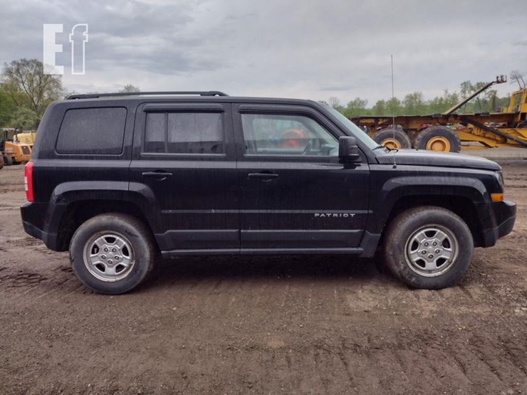 2012-jeep-patriot-sport-image-3