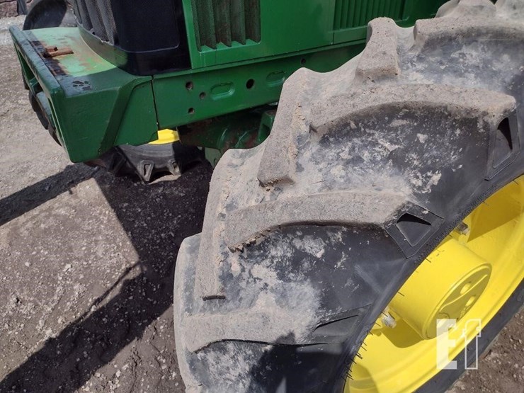 john-deere-6210-image-16