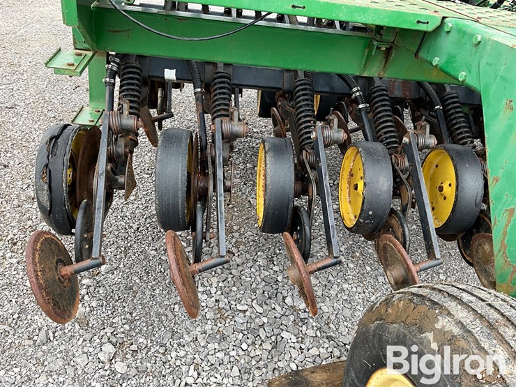 john-deere-750-image-18