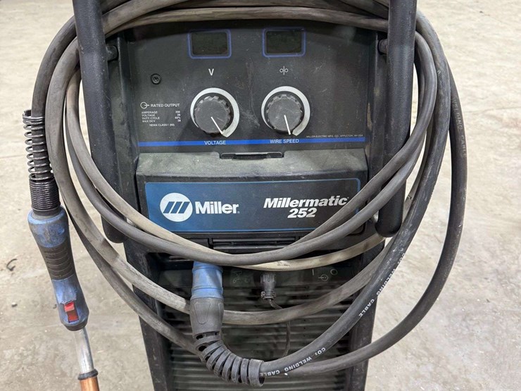 miller-millermatic-252-wire-feed-welder---toppenish,-wa-image-4
