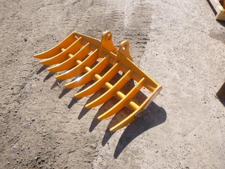 caterpillar-303-image-1